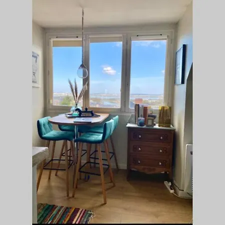 Joli Studio Vue Imprenable Avec Parking Prive Honfleur